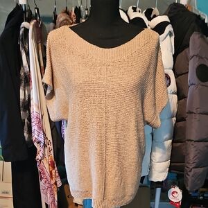 Cable & Gauge Women's Beige Crew Neck Sweater